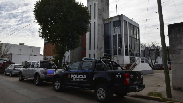 Mujer Policía presentó una Demanda Penal y Civil por violencia de género. Denunció a sus jefes