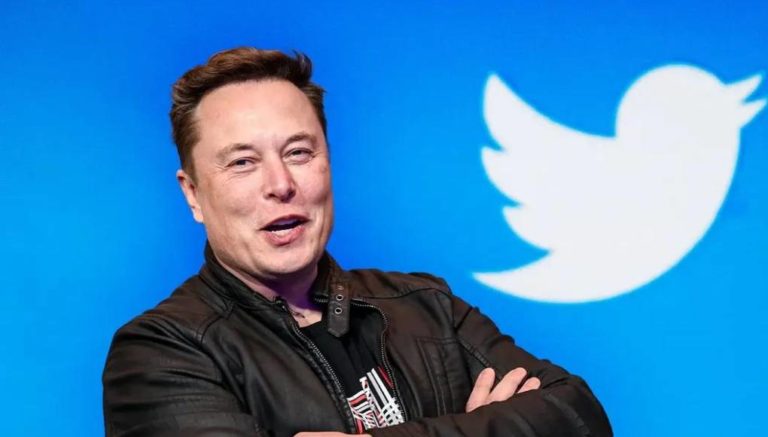 Elon Musk compra Twitter por 44.000 millones de dólares
