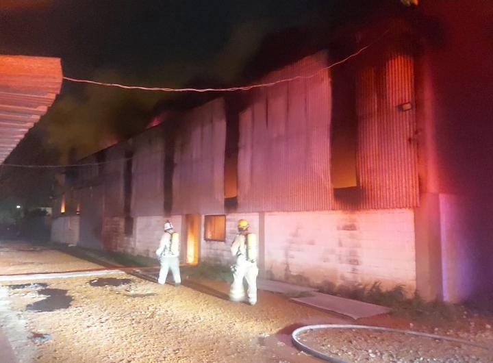 Puerto: Incendio en la fábrica Jumbo Plast