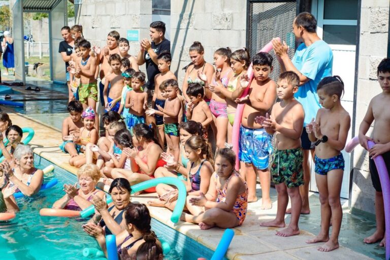 Más de 300 personas participaron de las actividades de verano en la pileta del CIC