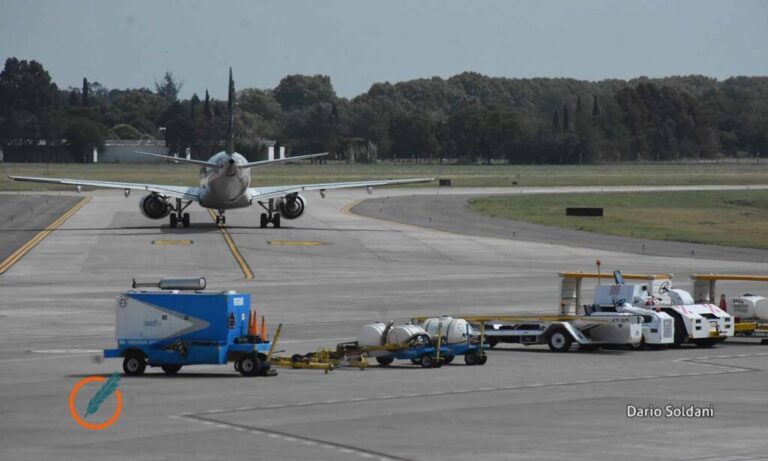 Trabajadores aeronáuticos levantaron paro que habían anunciado para Pascuas