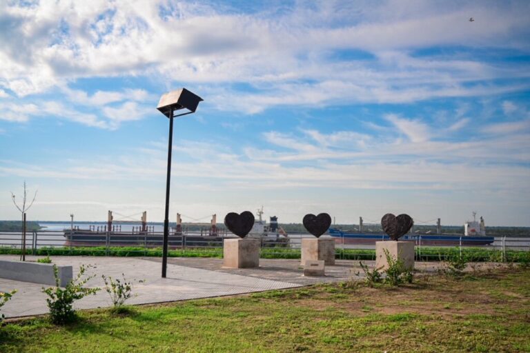 La Municipalidad transforma en una moderna rambla el tramo central de la Costanera Parente