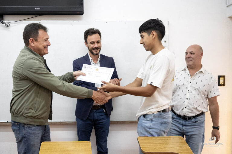 San Lorenzo: Más de 30 jóvenes completaron curso de Operador de PC y liquidación de sueldos