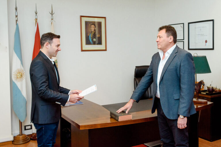 Leonardo Raimundo asumió un nuevo mandato al frente de la Municipalidad de San Lorenzo