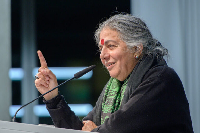 Milei privatizaría las semillas: Vandana Shiva apoya a las organizaciones de Argentina que resisten a la UPOV 91