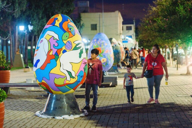 Realizarán una intervención artística sobre huevos de Pascua gigantes en el Paseo del Pino