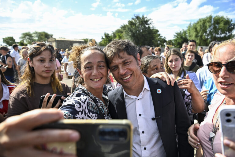 Un día peronista para Kicillof