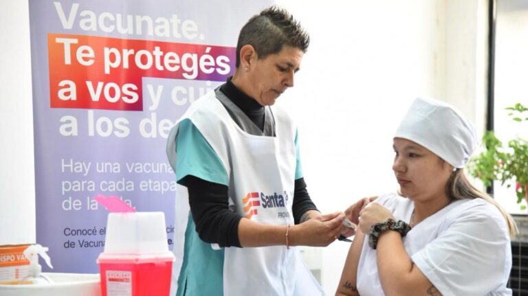 Santa Fe: Se puso en marcha la campaña provincial de vacunación contra enfermedades respiratorias