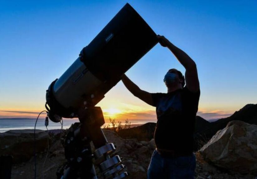 ASTRONOMIA TELESCOPIO COSMOS