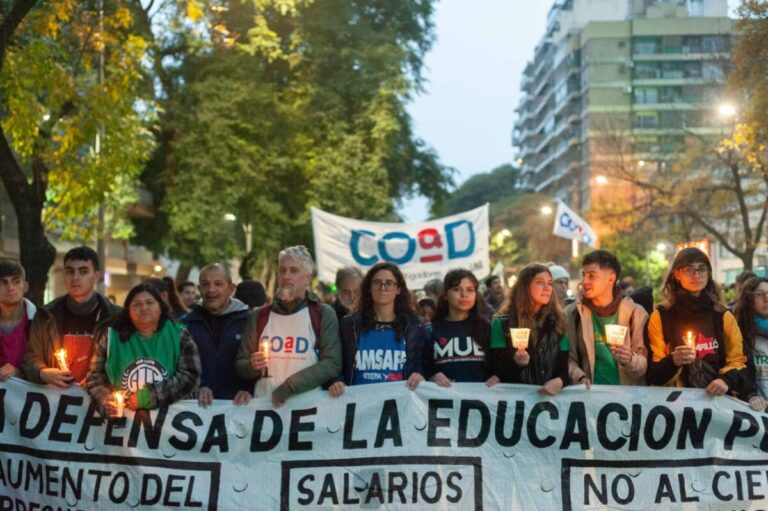 Olla solidaria y popular en el día de la docencia universitaria