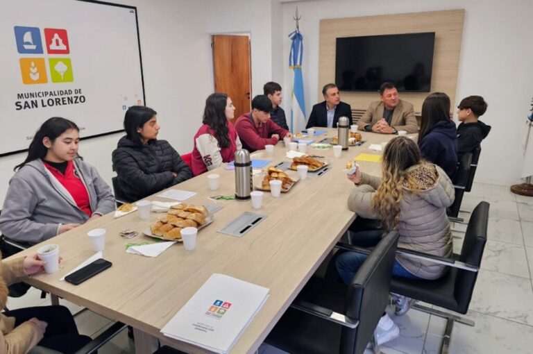 Alumnos de los colegios San Carlos y Cristiano Redentor realizarán pasantías en la Municipalidad