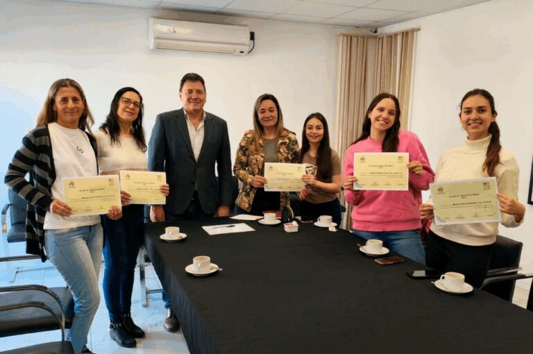 Mujeres sanlorencinas completaron curso de lengua de señas, una propuesta formativa que promueve la inclusión Mujeres sanlorencinas completaron curso de lengua de señas, una propuesta formativa que promueve la inclusión