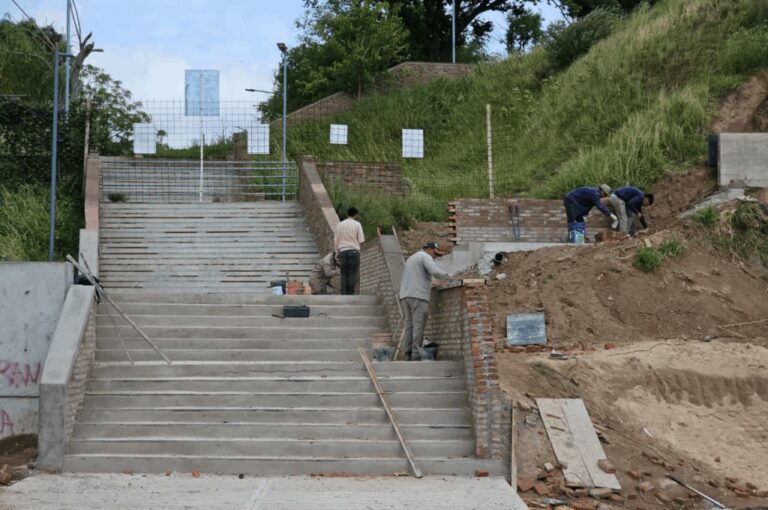 San Lorenzo recupera el Paseo de la Libertad con obras en la barranca del Campo de la Gloria San Lorenzo recupera el Paseo de la Libertad con obras en la barranca del Campo de la Gloria