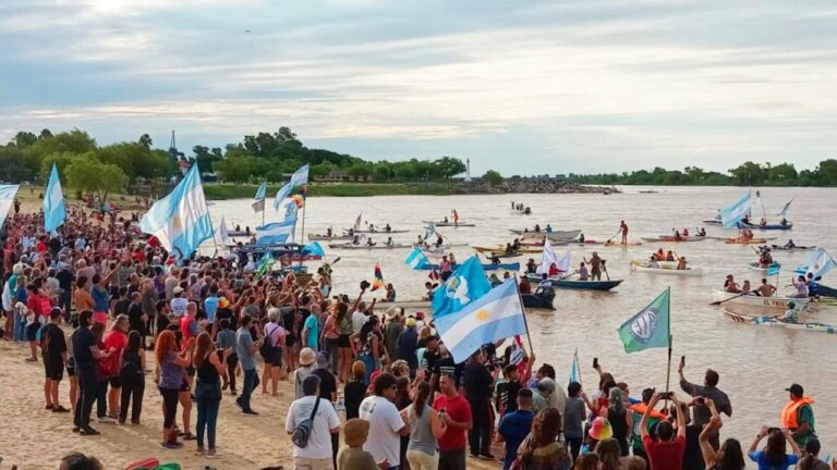 Organizan una travesía náutica contra la profundización del río y su reprivatización Organizan una travesía náutica contra la profundización del río y su reprivatización