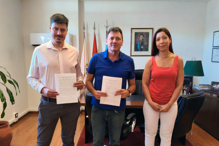 La Municipalidad de San Lorenzo aporta 120 millones para el sostenimiento de las guardias del hospital provincial La Municipalidad de San Lorenzo aporta 120 millones para el sostenimiento de las guardias del hospital provincial