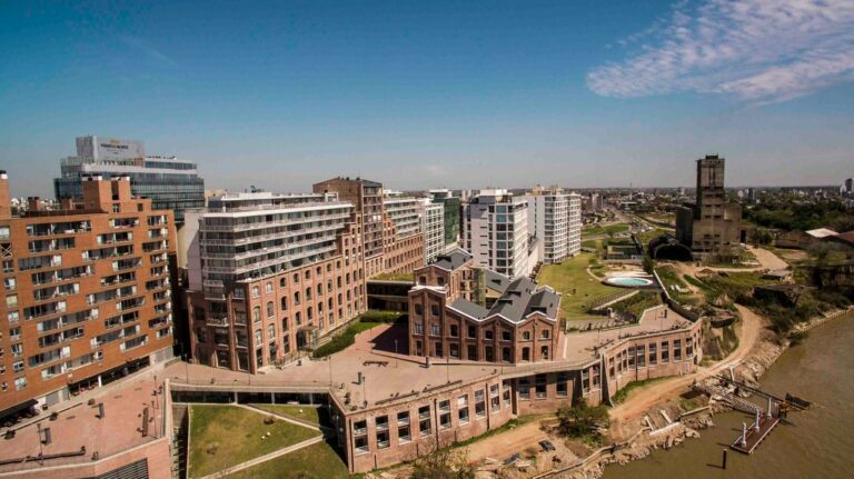 Narcotráfico: allanaron una desarrolladora inmobiliaria en Puerto Norte Narcotráfico: allanaron una desarrolladora inmobiliaria en Puerto Norte